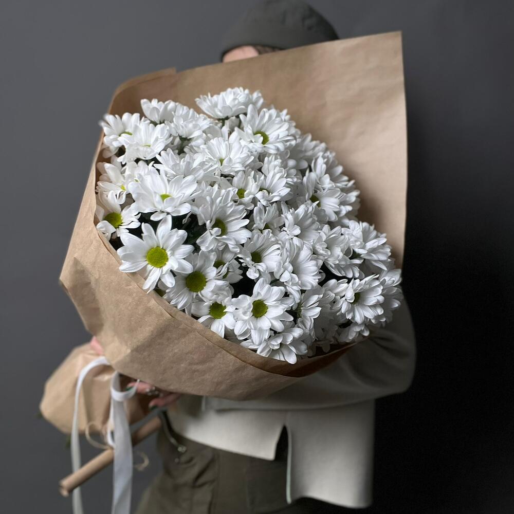 Букет из ромашковидных хризантем